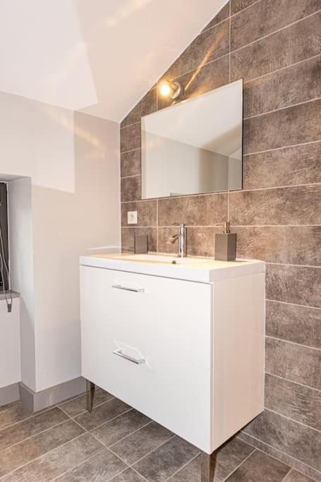 Maison De Village Barbentane Avec Spa Екстер'єр фото